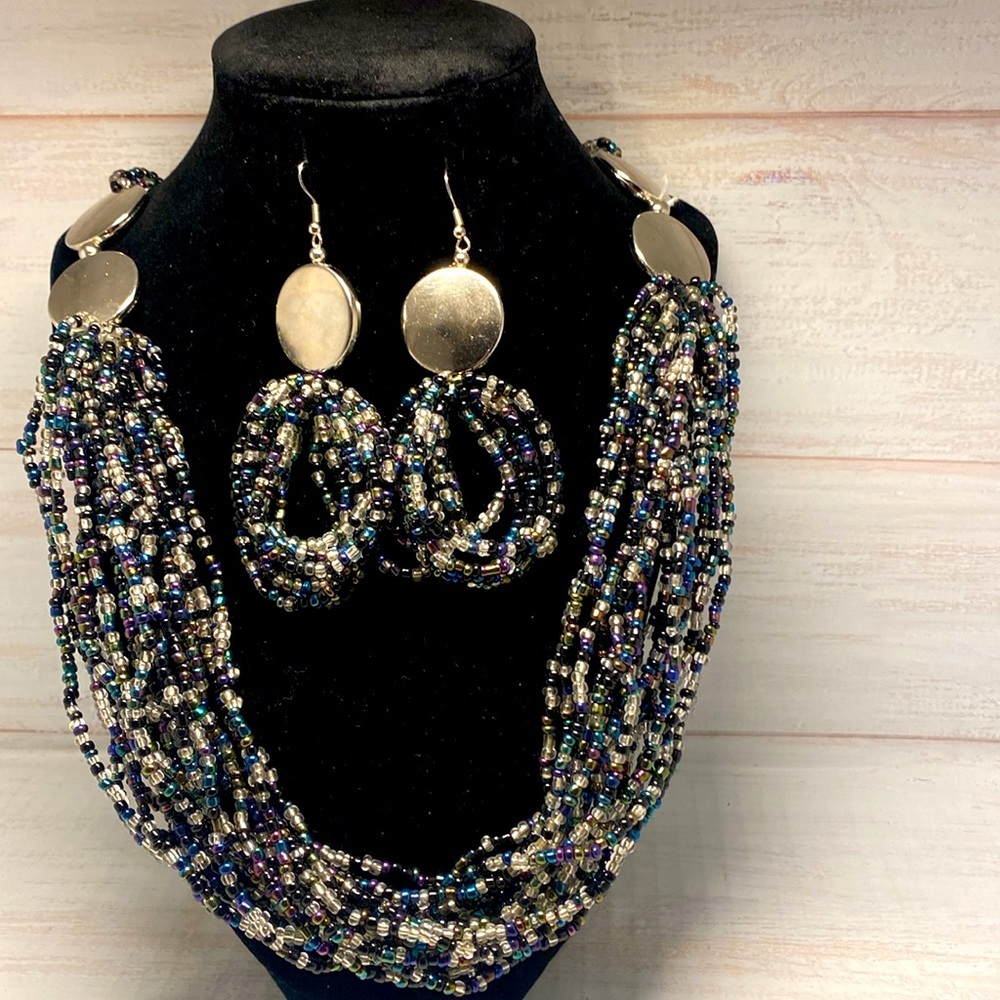 Women’s Vintage beaded black and silver necklace and earring set